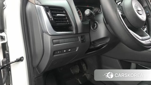Nissan Log (T33) 2023 Жемчужный цвет из Кореи, фото 4