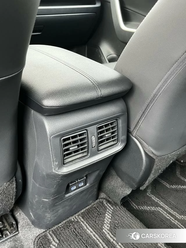 Toyota RAV4 2022 Черный из Китая, фото 4