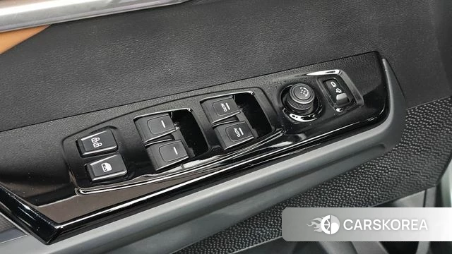Ssangyong Torres 2023 Цвет галактики из Кореи, фото 4