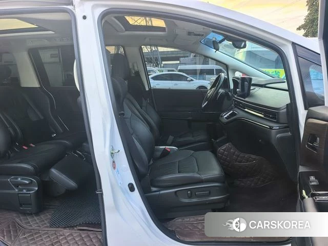 Honda Odyssey 2023 Белый из Китая, фото 4