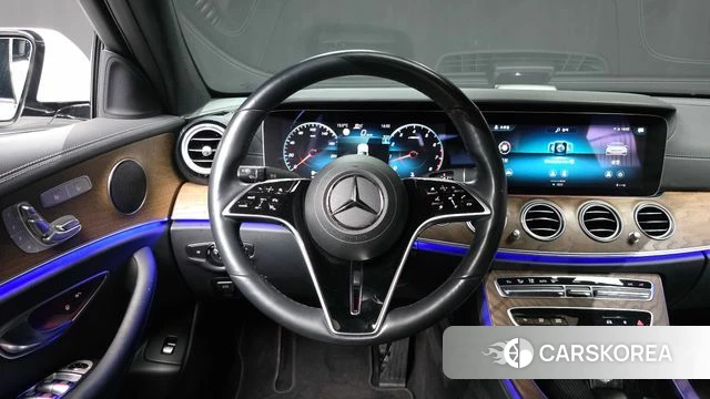 Mercedes-Benz E-Class W213 2022 Белый из Кореи, фото 4