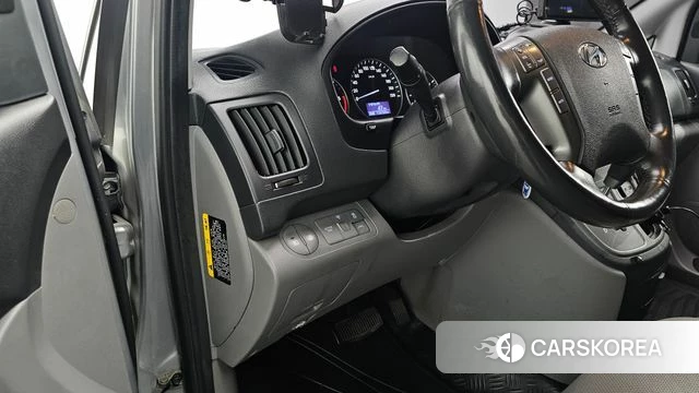Hyundai The New Grand Starex 2018 Серебристо-серый из Кореи, фото 4