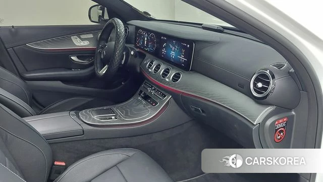 Mercedes-Benz E-Class W213 2022 Белый из Кореи, фото 4