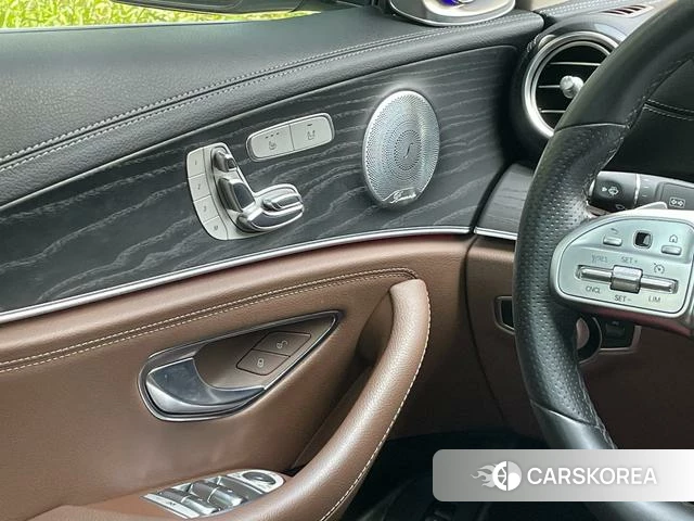 Mercedes-Benz E-Class 2020 Белый из Китая, фото 4