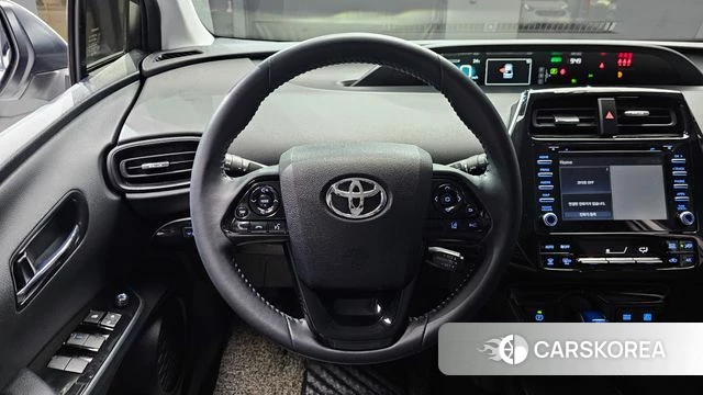 Toyota Prius 4th Generation 2021 Белый из Кореи, фото 4