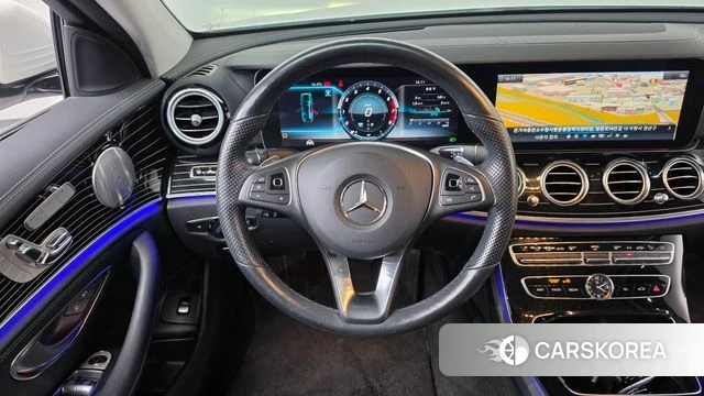 Mercedes-Benz E-Class W213 2018 Белый из Кореи, фото 4