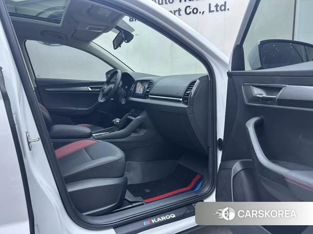 Skoda Karoq 2024 Белый из Китая, фото 4