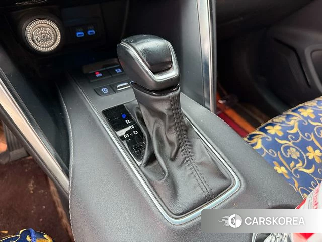 Toyota Venza 2023 Белый из Китая, фото 4
