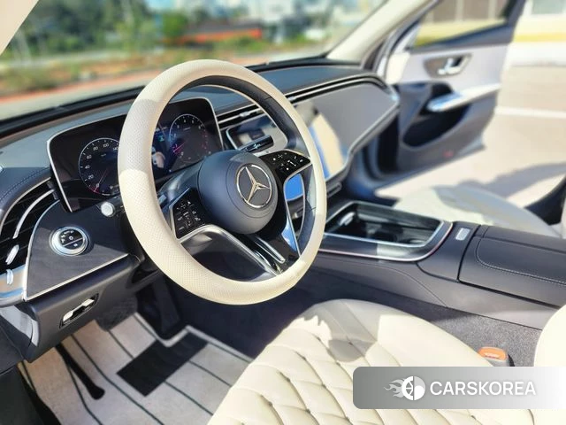 Mercedes-Benz E-Class W214 2025 Серебристо-серый из Кореи, фото 4