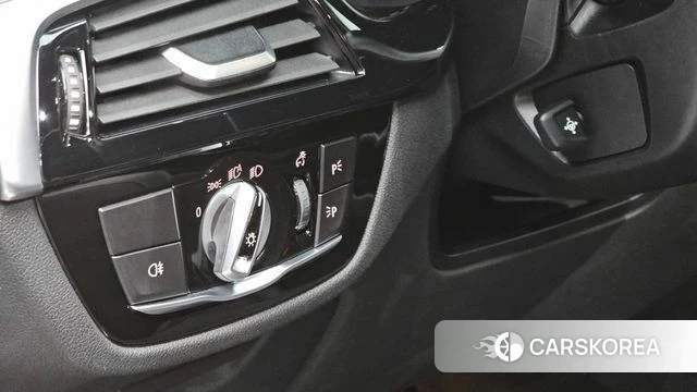 BMW 5 Series (G30) 2022 Черный из Кореи, фото 4