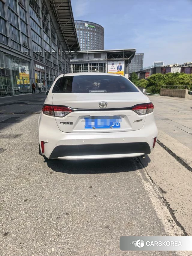 Toyota Levin 2021 Белый из Китая, фото 4