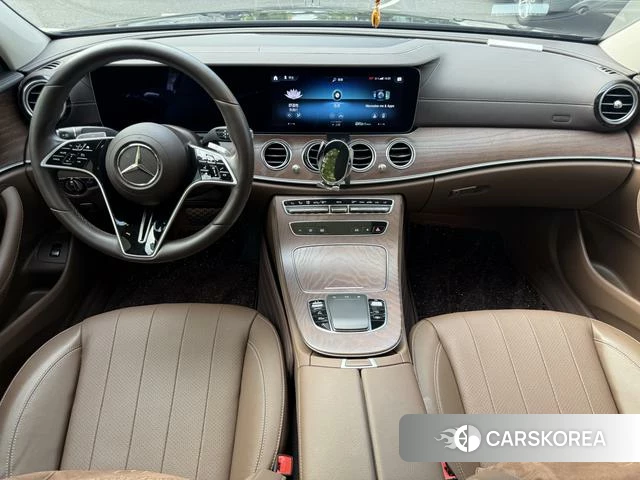 Mercedes-Benz E-Class 2023 Черный из Китая, фото 4
