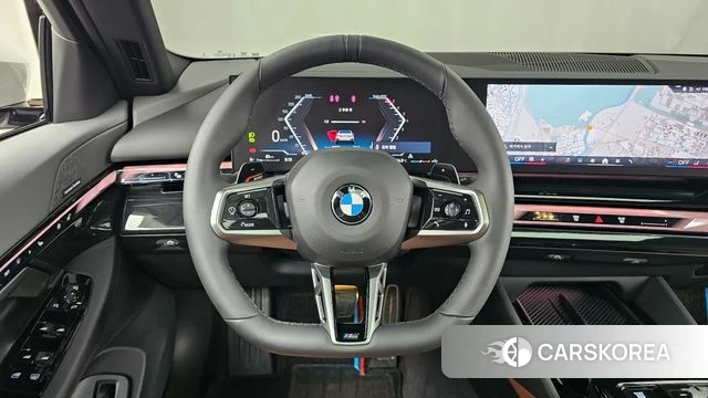 BMW 5 Series (G60) 2026 Белый из Кореи, фото 4