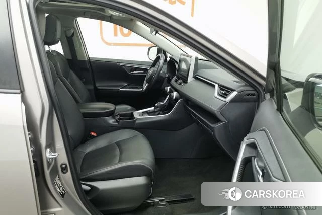 Toyota RAV4 2021 Темно-серый из Китая, фото 4