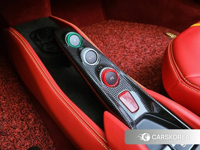 Ferrari F8 Spider 2021 Желтый из Кореи, фото 4
