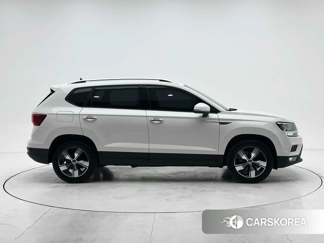 Volkswagen Tharu 2021 Белый из Китая, фото 4