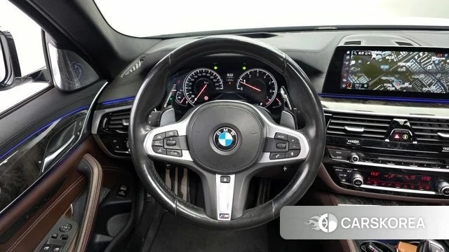 BMW 5 Series (G30) 2018 Белый из Кореи, фото 4