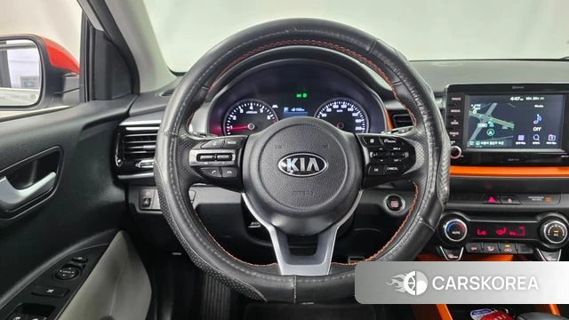 Kia Stonic 2018 Белый из Кореи, фото 4