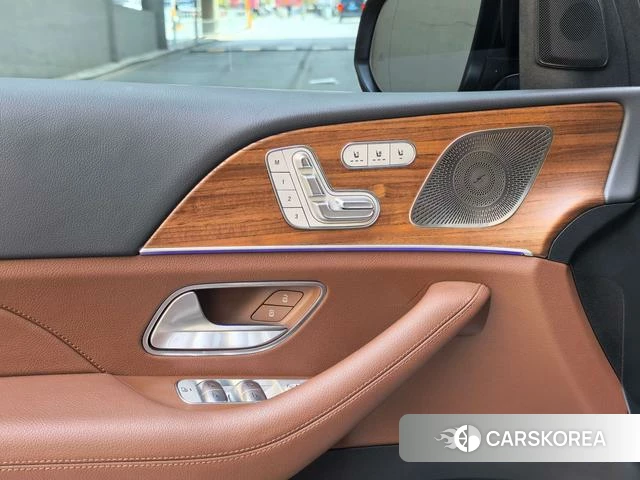 Mercedes-Benz GLE 2024 Черный из Китая, фото 4