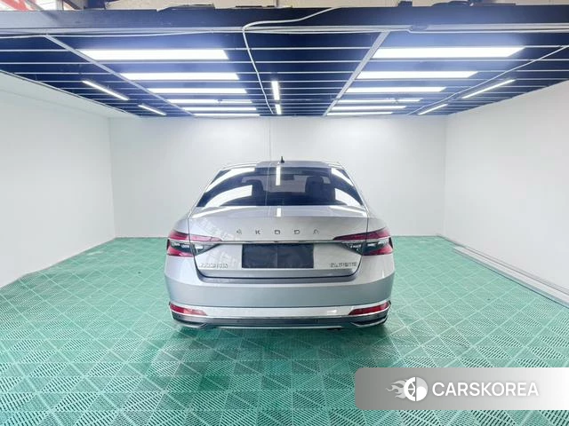 Skoda Superb 2023 Темно-серый из Китая, фото 4