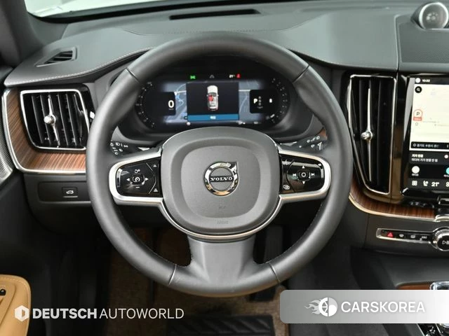 Volvo XC60 second Generation 2024 Белый из Кореи, фото 4