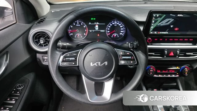 Kia The New K3 2nd generation 2023 Белый из Кореи, фото 4