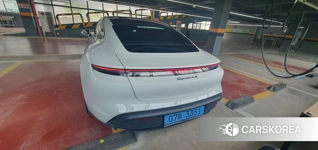 Porsche Taycan 2025 Белый из Кореи, фото 4