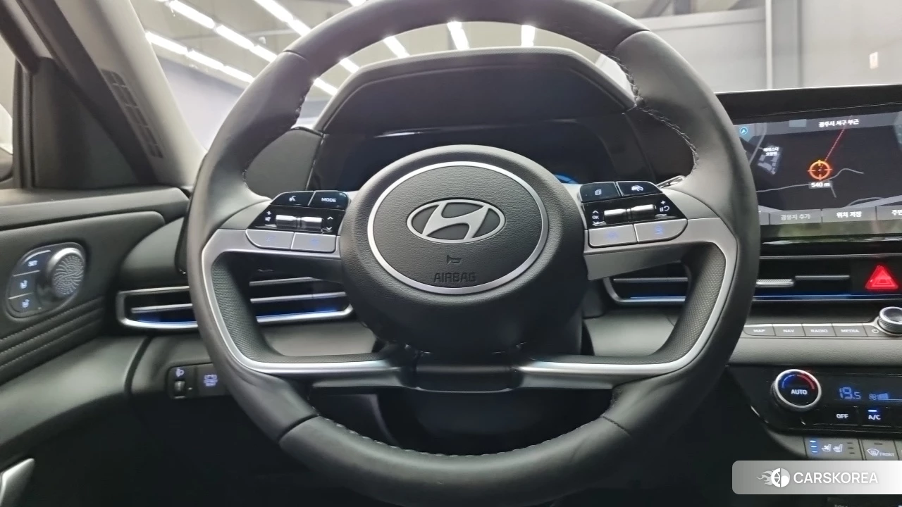 Hyundai The New Avante Hybrid (CN7) 2025 Белый из Кореи, фото 4