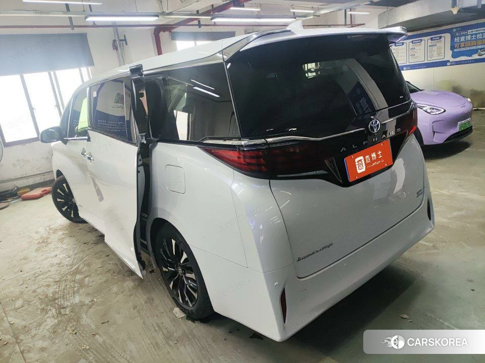 Toyota Alphard 2025 Белый из Китая, фото 4