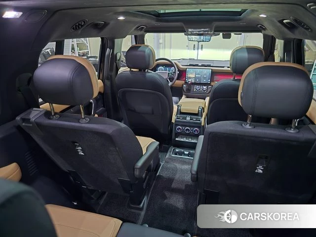Land Rover Defender (L663) 2026 Черный из Кореи, фото 4