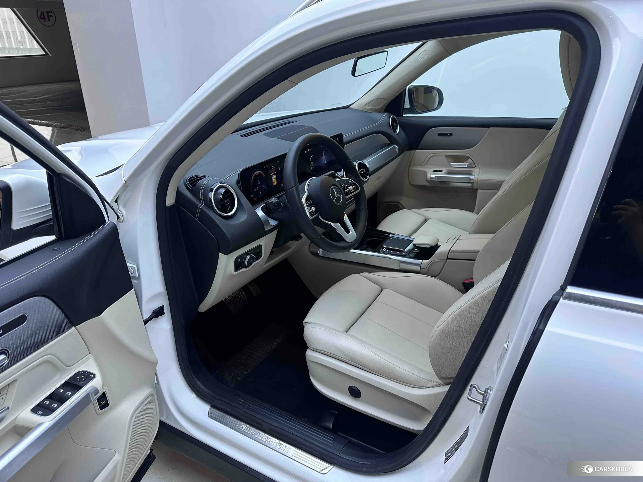 Mercedes-Benz GLB 2021 Белый из Китая, фото 4