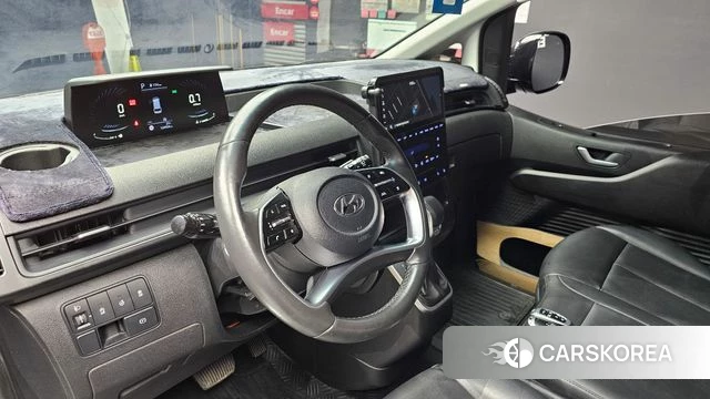 Hyundai Staria 2023 Черный из Кореи, фото 4