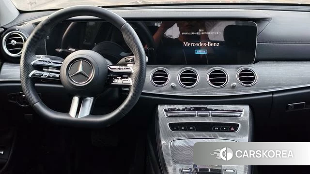 Mercedes-Benz E-Class 2023 Черный из Китая, фото 4