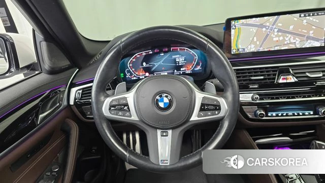 BMW 5 Series (G30) 2023 Белый из Кореи, фото 4