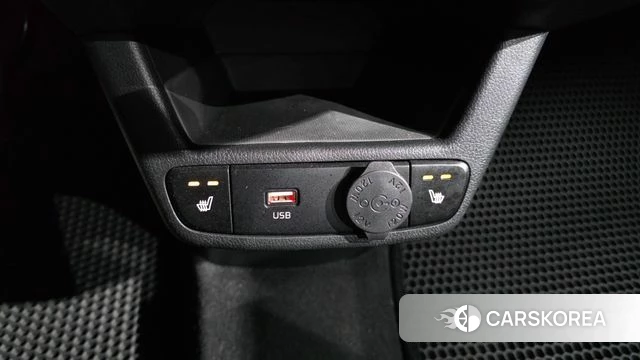 Kia The New Kia Ray 2023 Черный из Кореи, фото 4