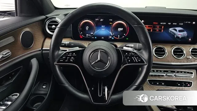 Mercedes-Benz E-Class W213 2023 Белый из Кореи, фото 4