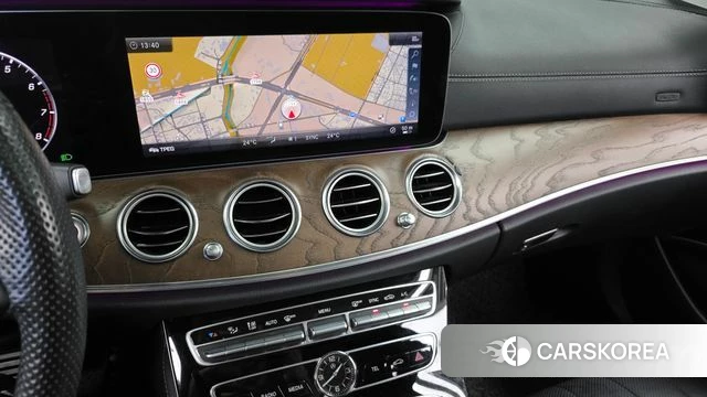 Mercedes-Benz E-Class W213 2018 Белый из Кореи, фото 4