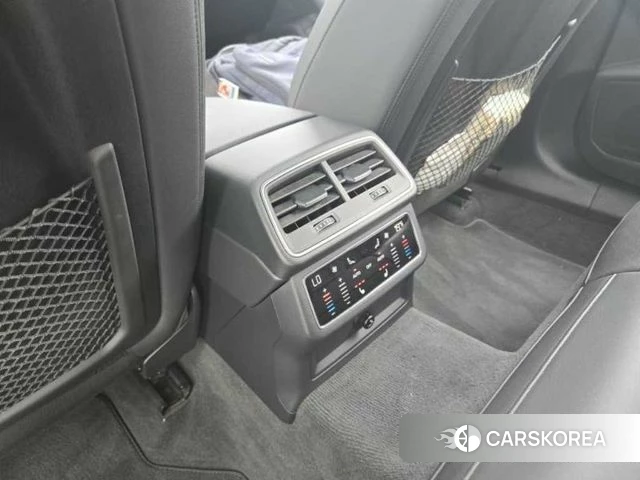 Audi A6 (C8) 2021 Черный из Кореи, фото 4