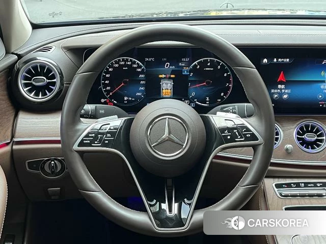 Mercedes-Benz E-Class 2023 Черный из Китая, фото 4