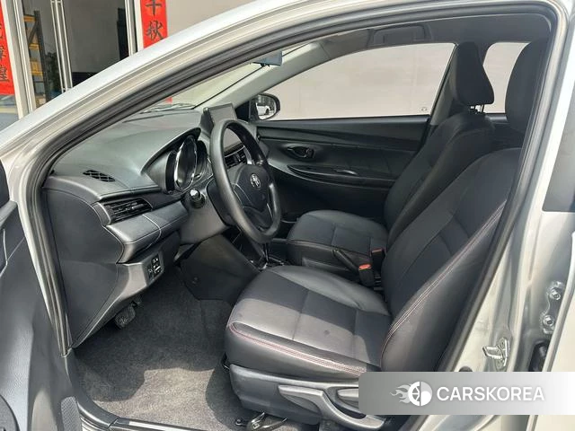 Toyota Yaris L 2021 Серебристо-серый из Китая, фото 4