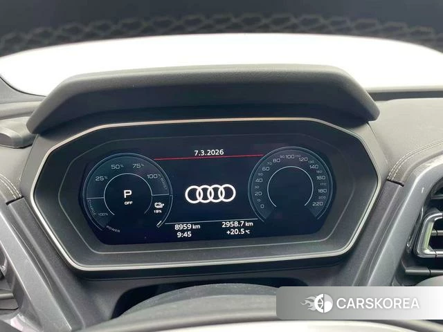 Audi Q4 2024 Темно-серый из Китая, фото 4