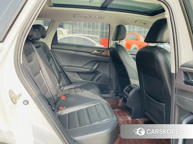 Volkswagen Tharu 2021 Белый из Китая, фото 4