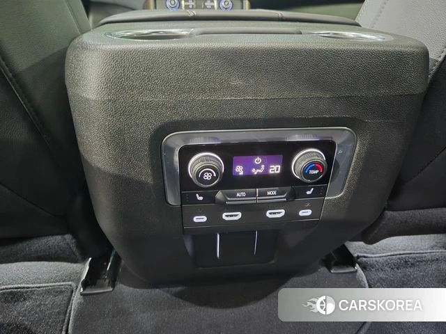 Chevrolet (GM Daewoo) Tahoe 2022 Черный из Кореи, фото 4
