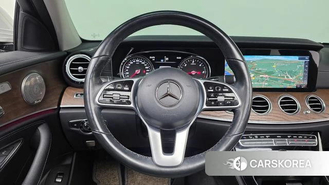 Mercedes-Benz E-Class W213 2019 Белый из Кореи, фото 4