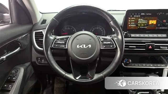 Kia Seltos 2021 Черный из Кореи, фото 4