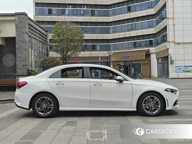 Mercedes-Benz A-Class 2021 Белый из Китая, фото 4