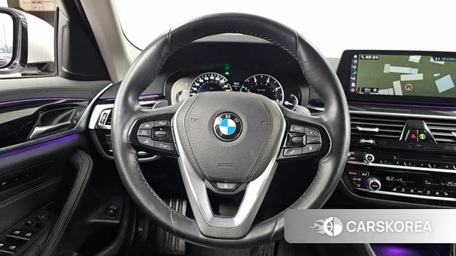 BMW 5 Series (G30) 2018 Белый из Кореи, фото 4