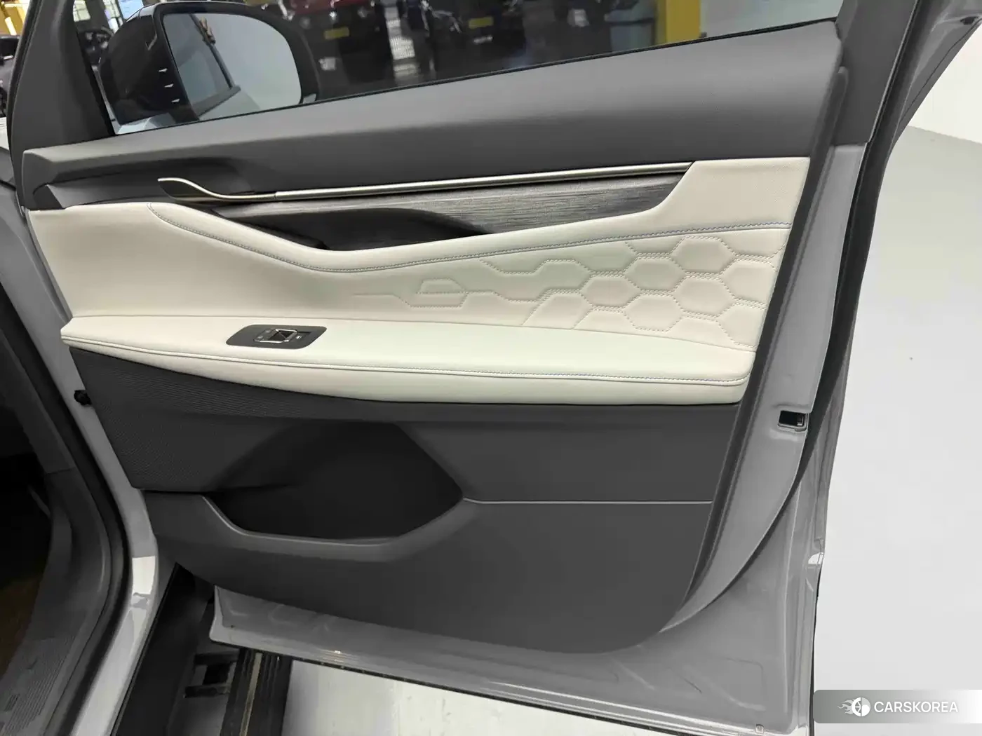 Ford Edge 2023 Silver/gray из Китая, фото 4