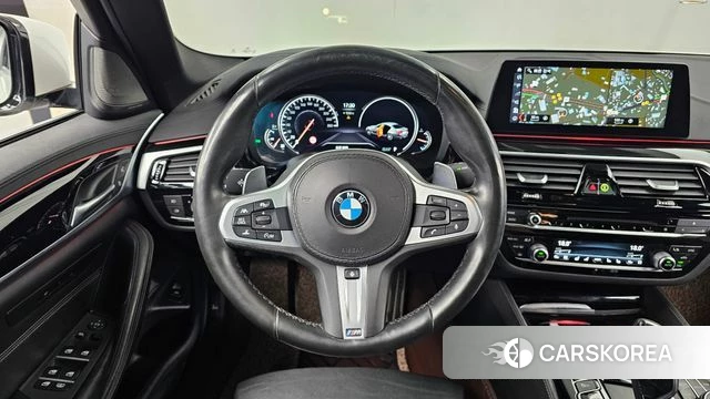 BMW 5 Series (G30) 2018 Белый из Кореи, фото 4