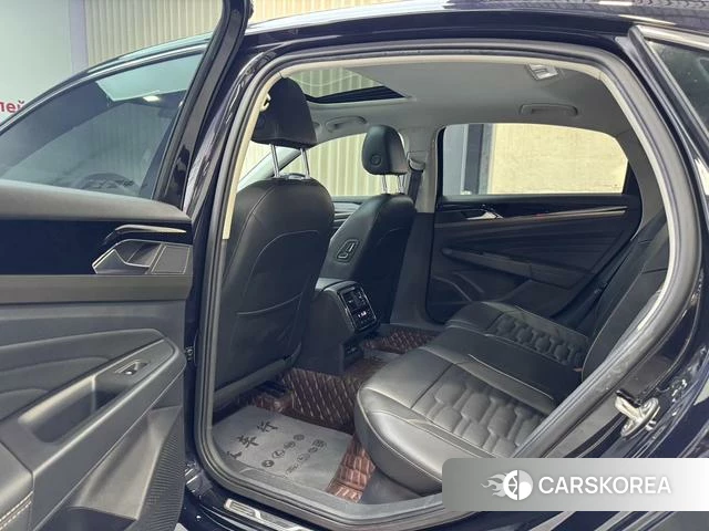 Volkswagen Passat 2021 Черный из Китая, фото 4